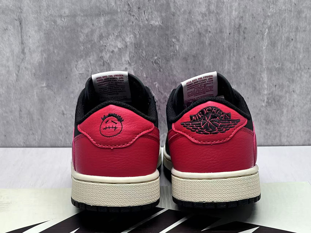 Air Jordan 1 Retro Low OG 'Black/Varsity Red'