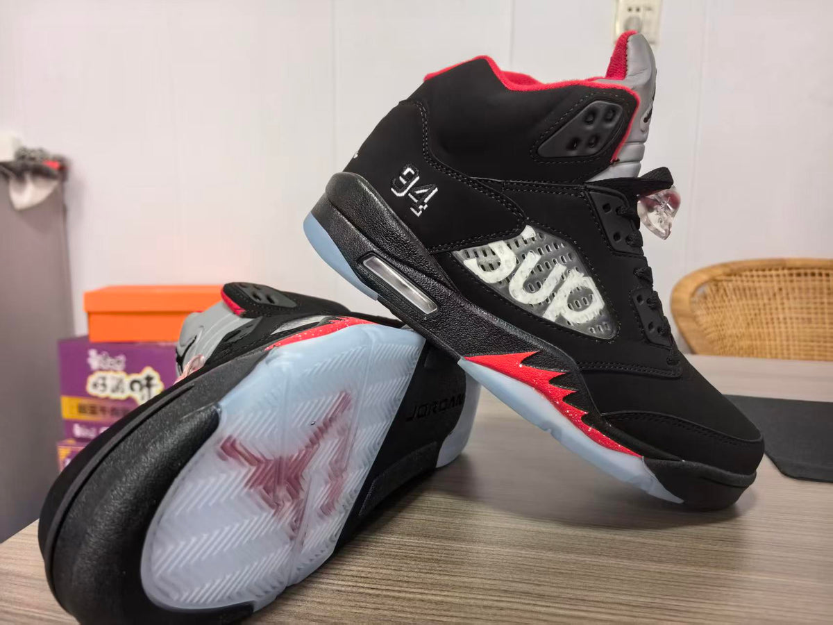 Supreme x Air Jordan 5 Retro 'Black' (2015)