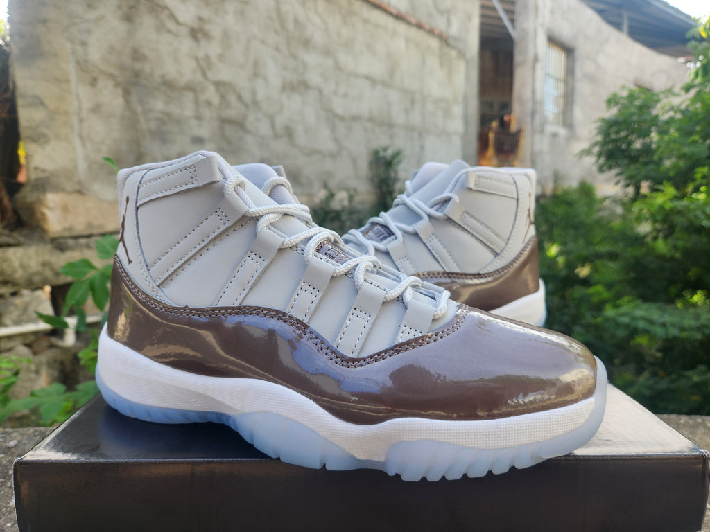 Air Jordan 11 Retro 'Cool Grey' (2021)