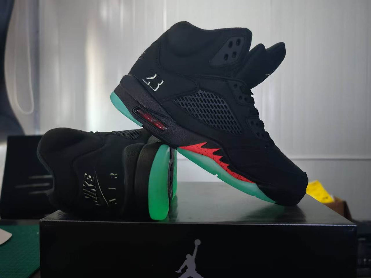 Air Jordan 5 Retro 'Halloween'