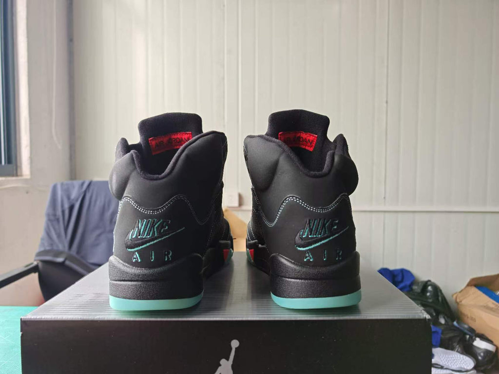 Air Jordan 5 Retro  "Halloween"