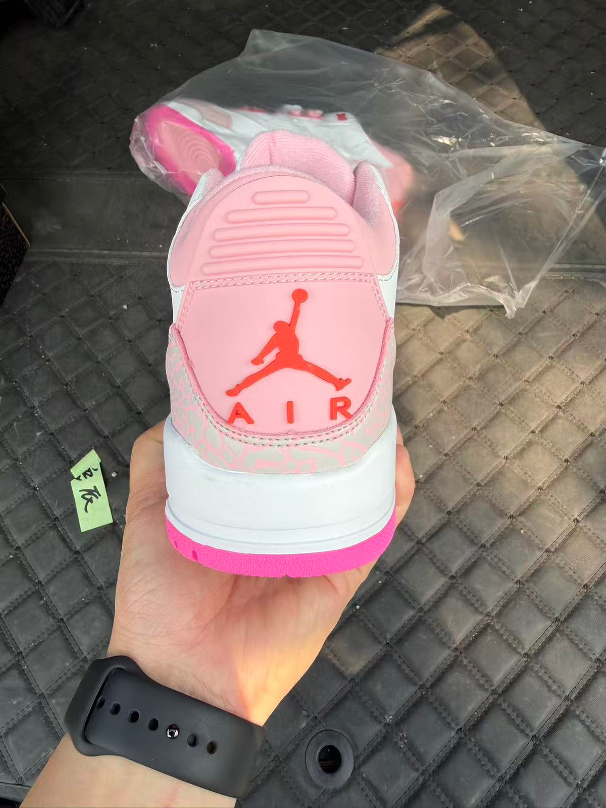 Air Jordan 3 Retro – Pearl Pink / Hyper Orange / Pink Bloom