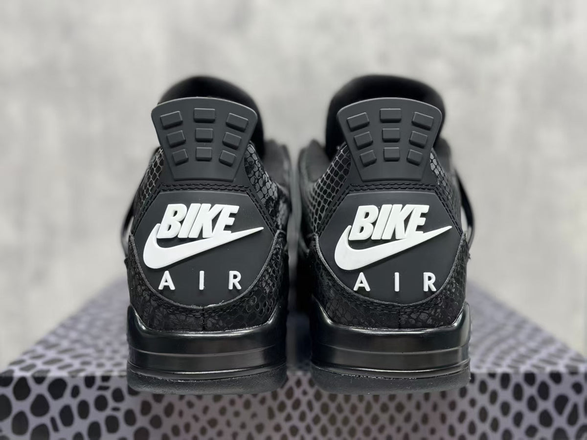 Air Jordan 4 Retro 'Black Cat' (2025)