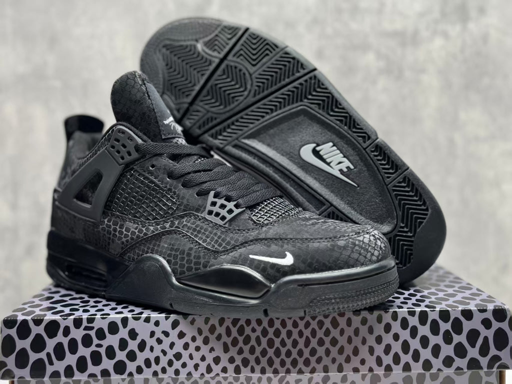 Air Jordan 4 Retro 'Black Cat' (2025)