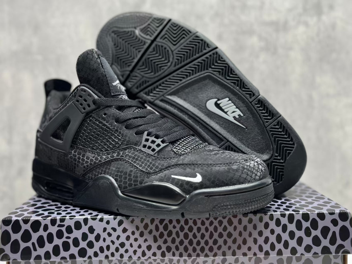 Air Jordan 4 Retro 'Black Cat' (2025)