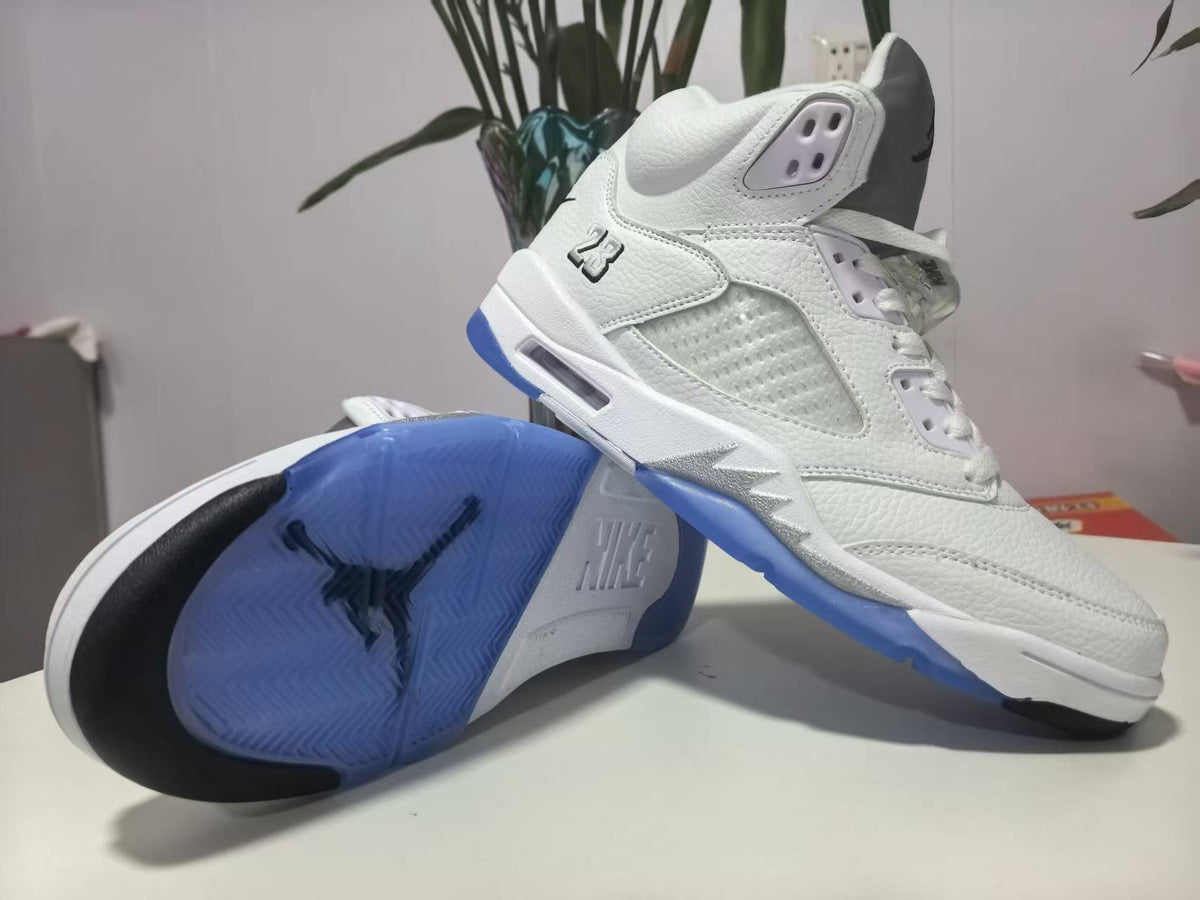 Air Jordan 5 Retro 'Metallic Silver'