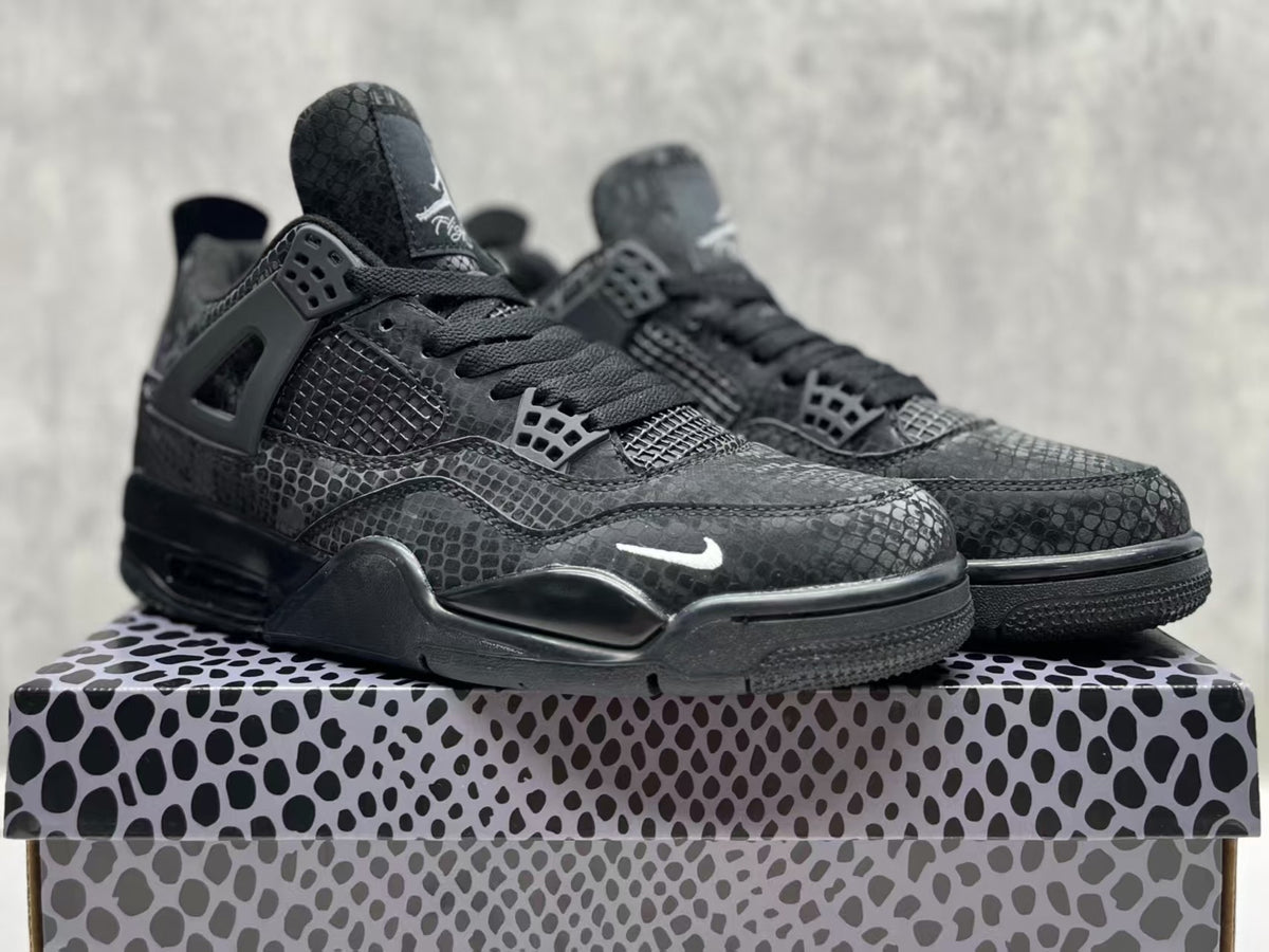 Air Jordan 4 Retro 'Black Cat' (2025)