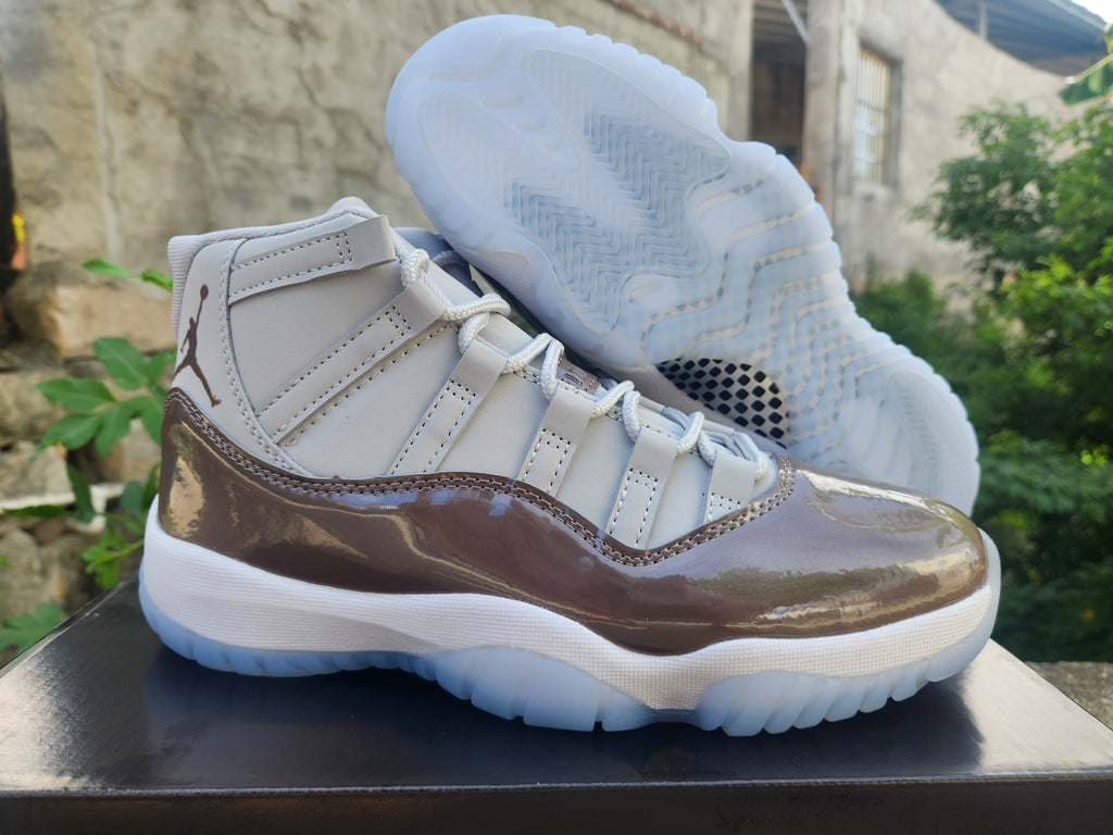 Air Jordan 11 Retro 'Cool Grey' (2021)