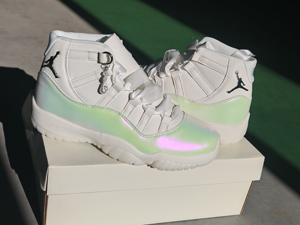 Air Jordan 11 Retro "Pearl"