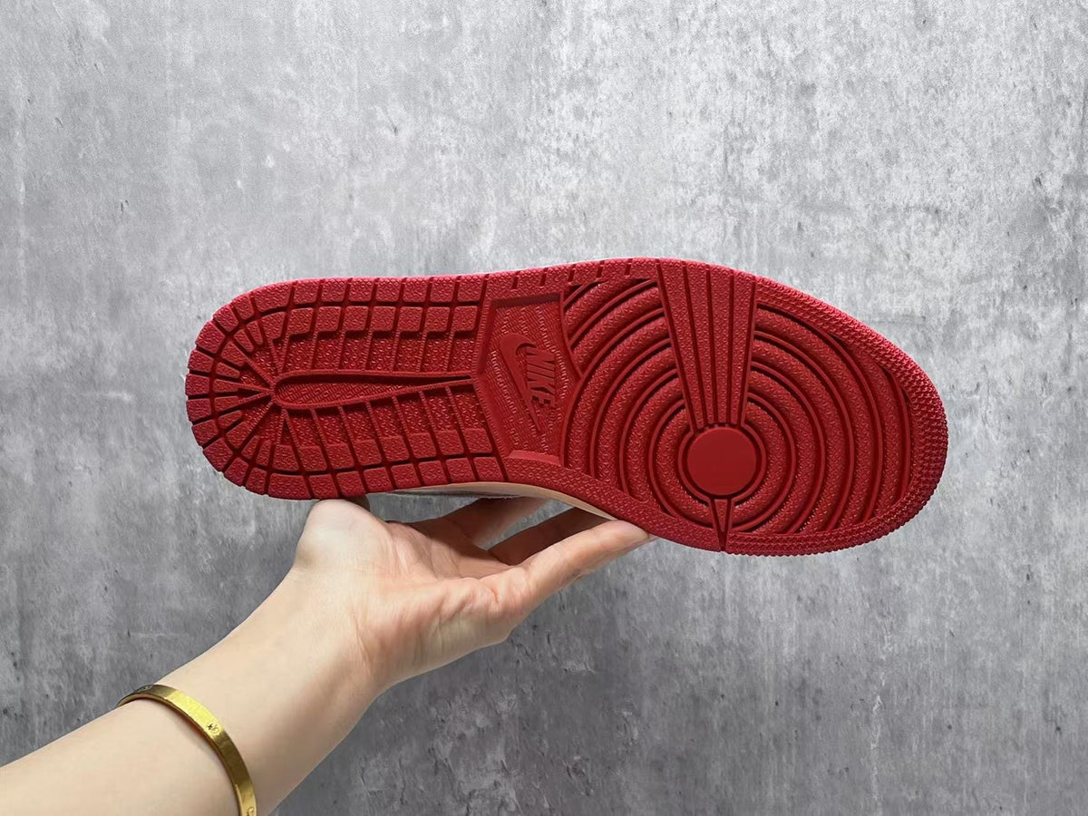 Air Jordan 1 High OG – Sail/Cinnabar/Light Bone