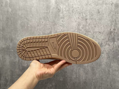 Air Jordan 1 Low 'Archaeo Brown/White'