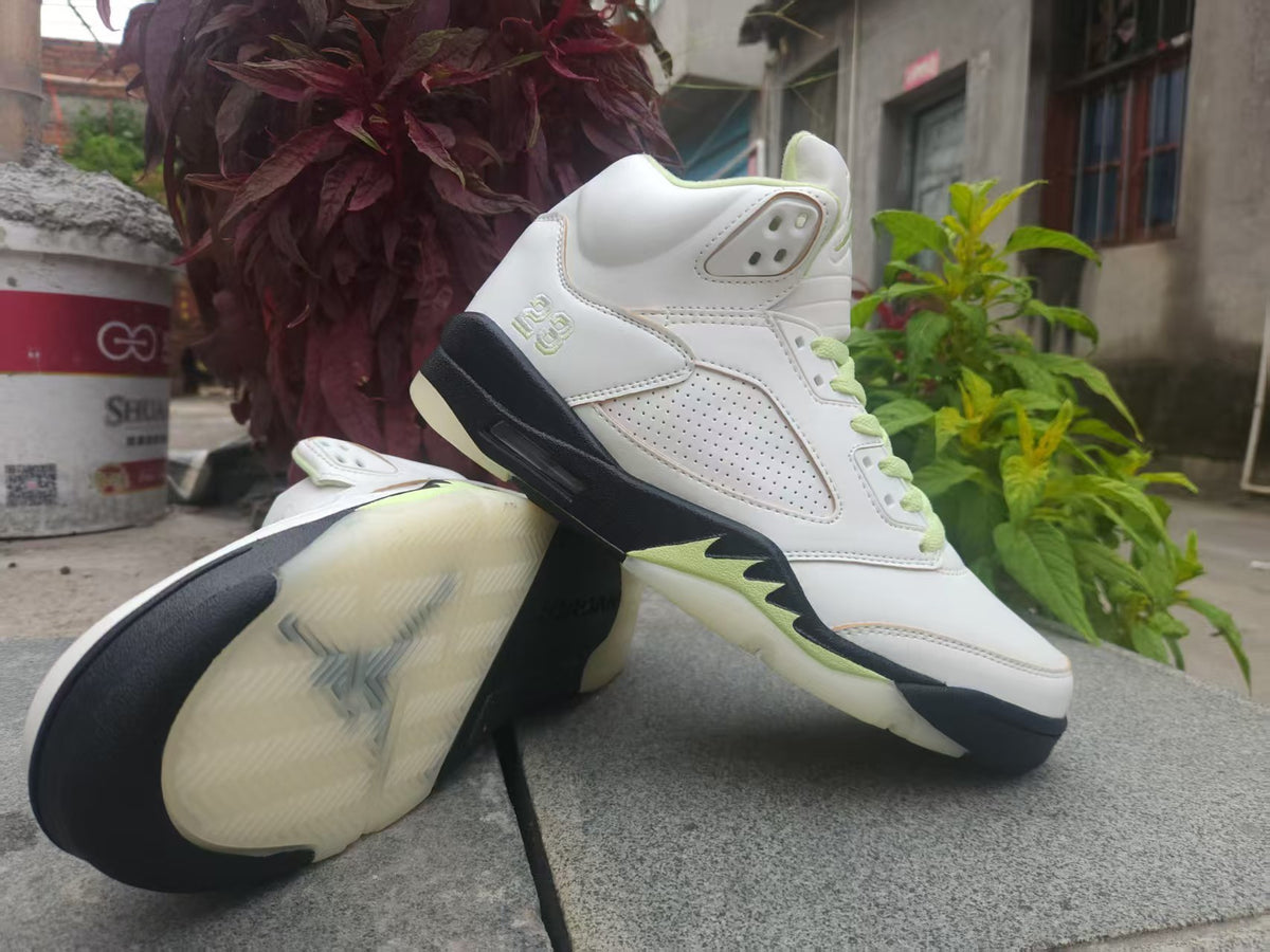 (WMNS) Air Jordan 5 Retro 'Luminous Green'