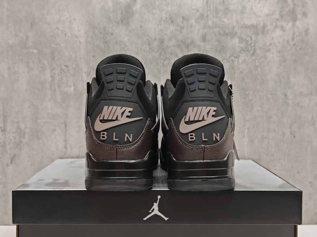 Air Jordan 4 Retro 'Black Cat' – Berlin (2025)