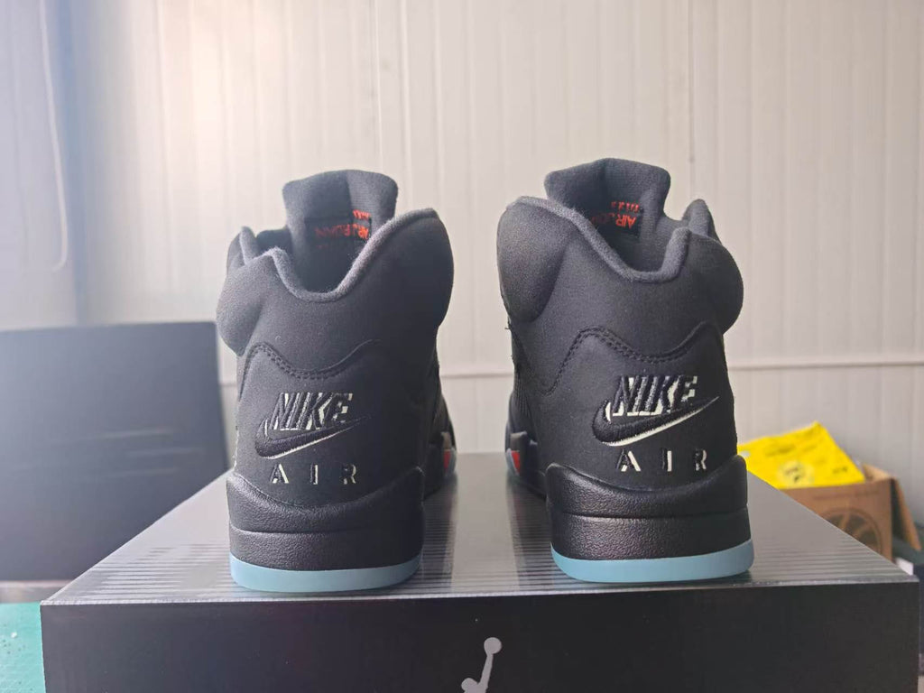 Air Jordan 5 Retro 'Halloween'