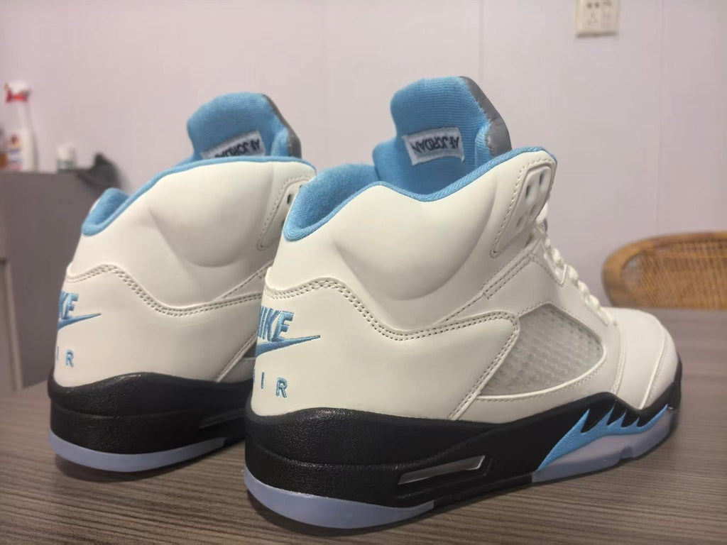 Air Jordan 5 Retro – White / Light Blue / Black