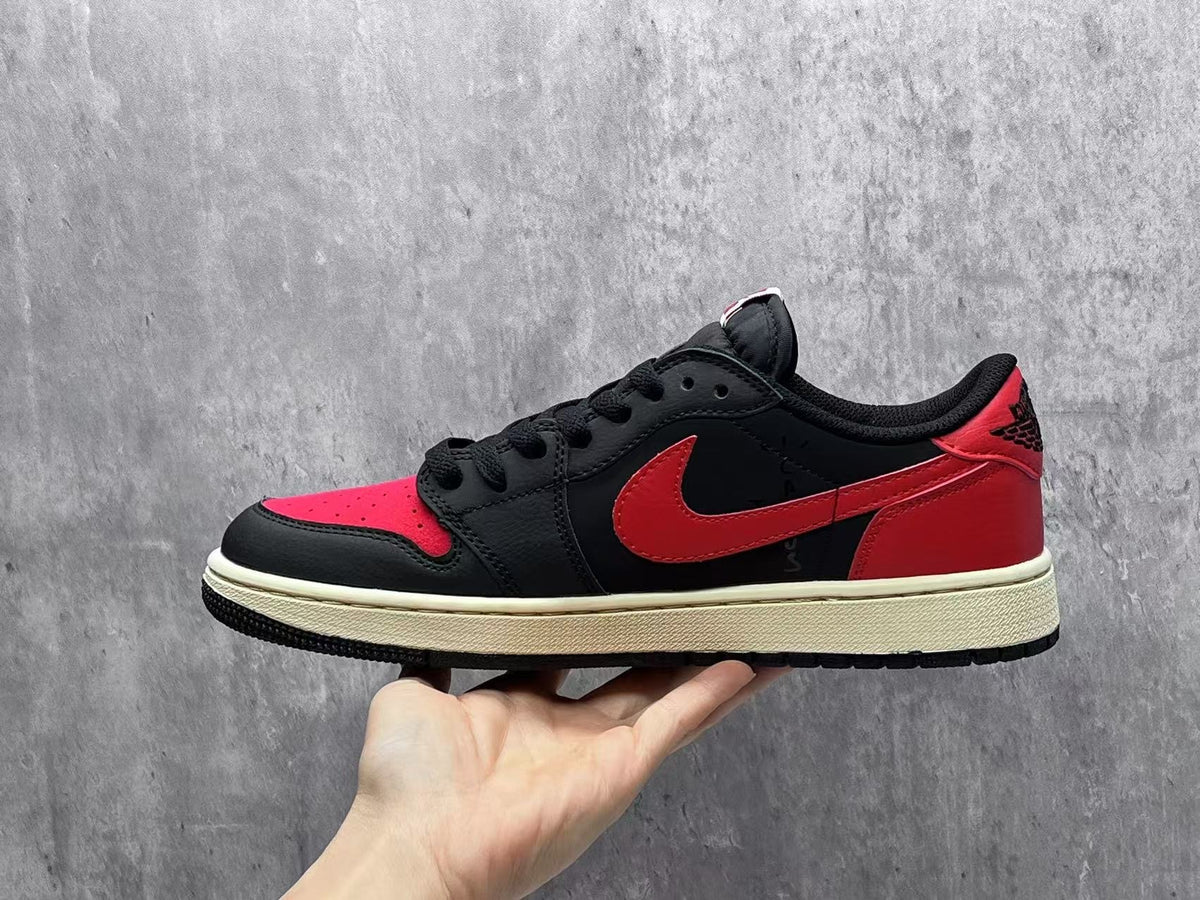 Air Jordan 1 Retro Low OG 'Black/Varsity Red'