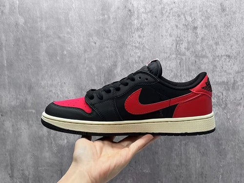 Air Jordan 1 Retro Low OG 'Black/Varsity Red'