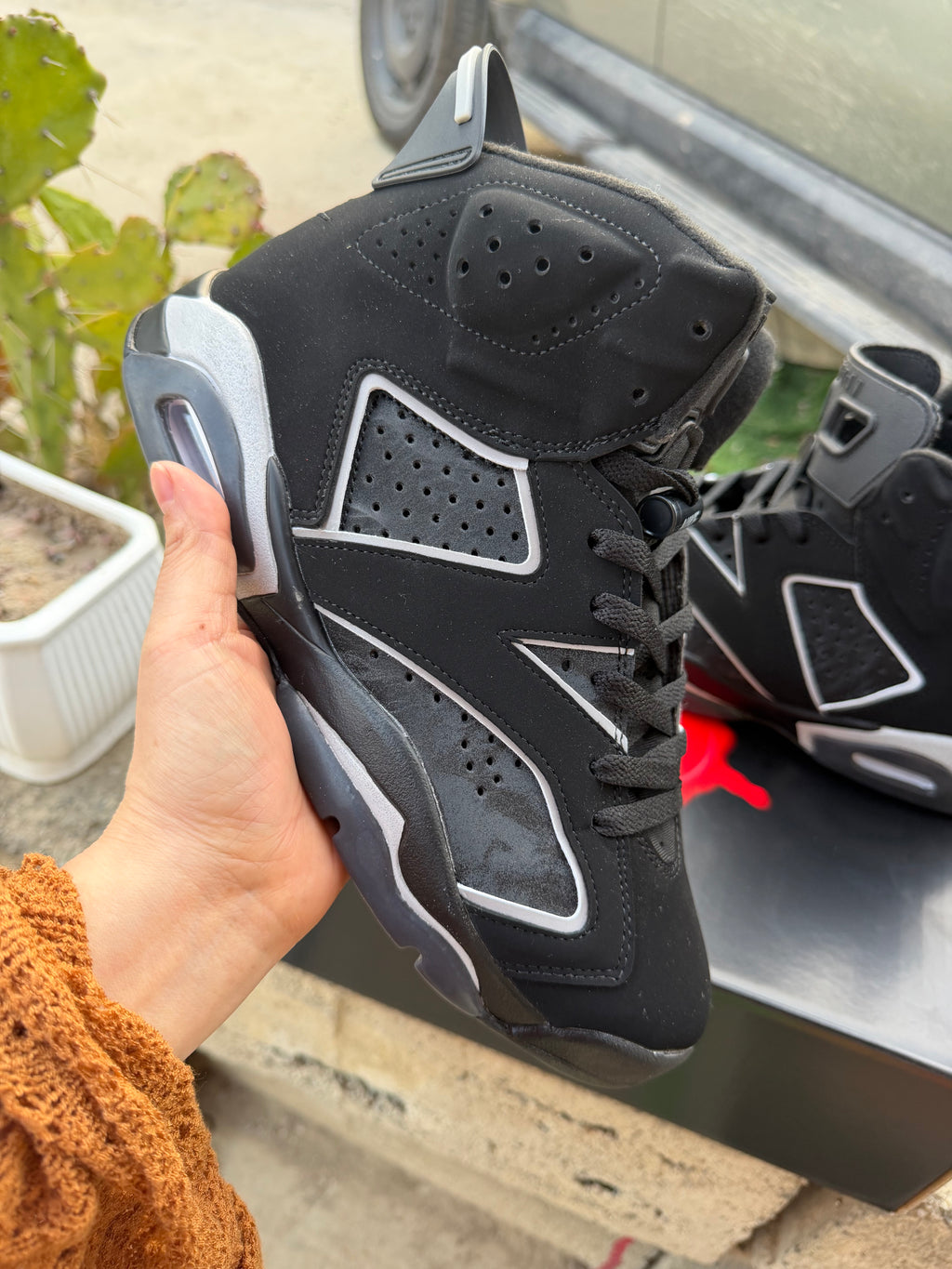 Air Jordan 6 Retro 'Black / Reflect Silver' – IR2266-010