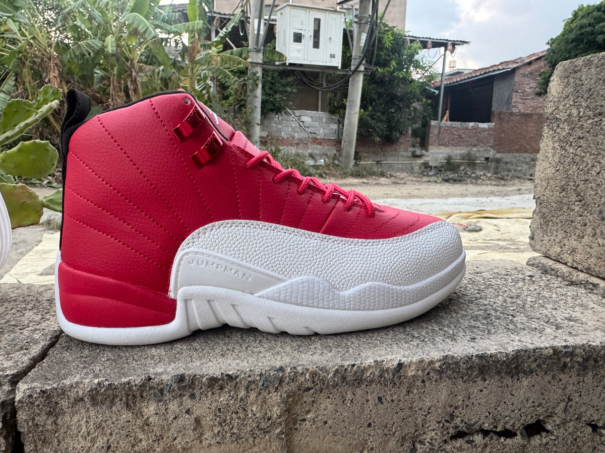Air Jordan 12 Retro "Gym Red"