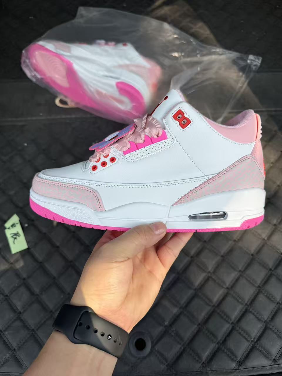 Air Jordan 3 Retro – Pearl Pink / Hyper Orange / Pink Bloom