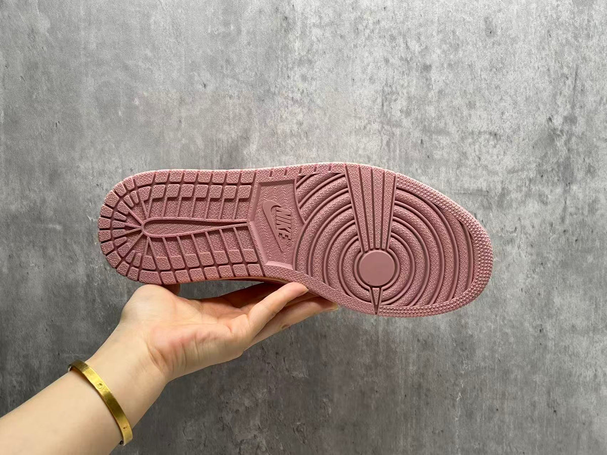 Air Jordan 1 Low OG SP x Travis Scott 'Shy Pink/Red'