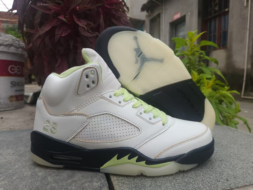 (WMNS) Air Jordan 5 Retro 'Luminous Green'