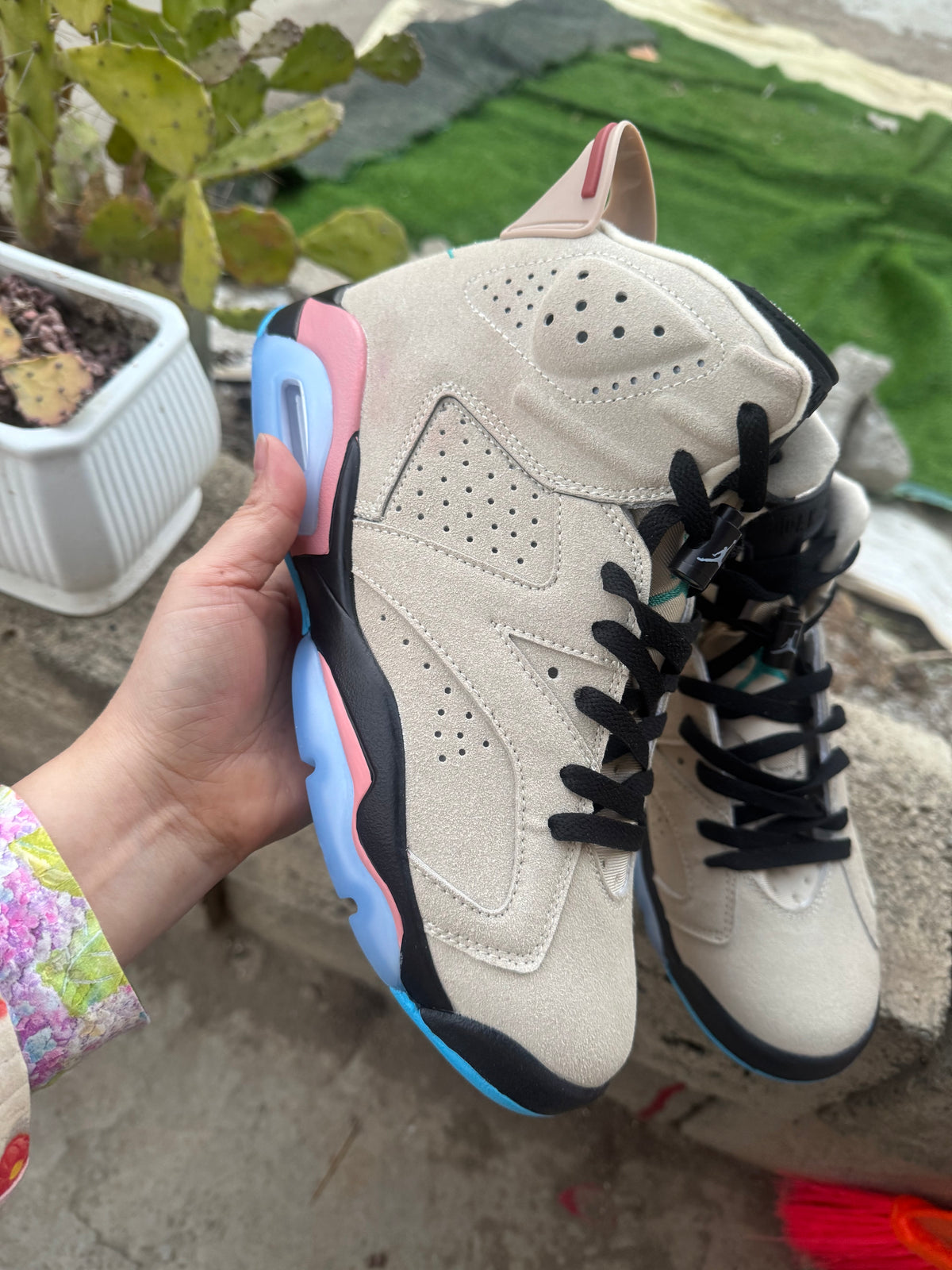 Air Jordan 6 Retro – Beige / Pink / Gradient Blue
